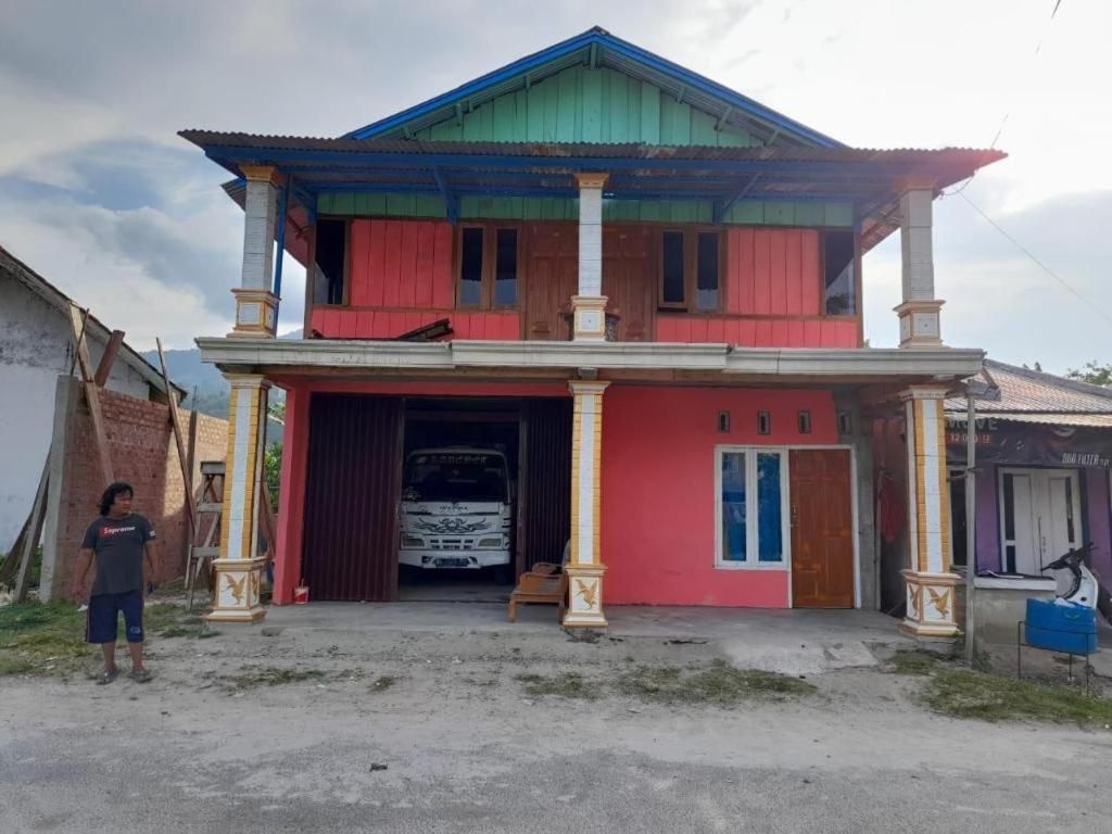 Oyo Homes 91121 Desa Wisata Kotabatu Danau Ranau Krui Exterior photo